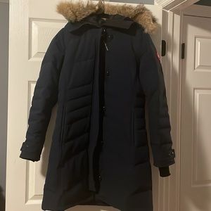 *Barely Worn Canada Goose Loretta Parka* It is LIKE NEW!!!